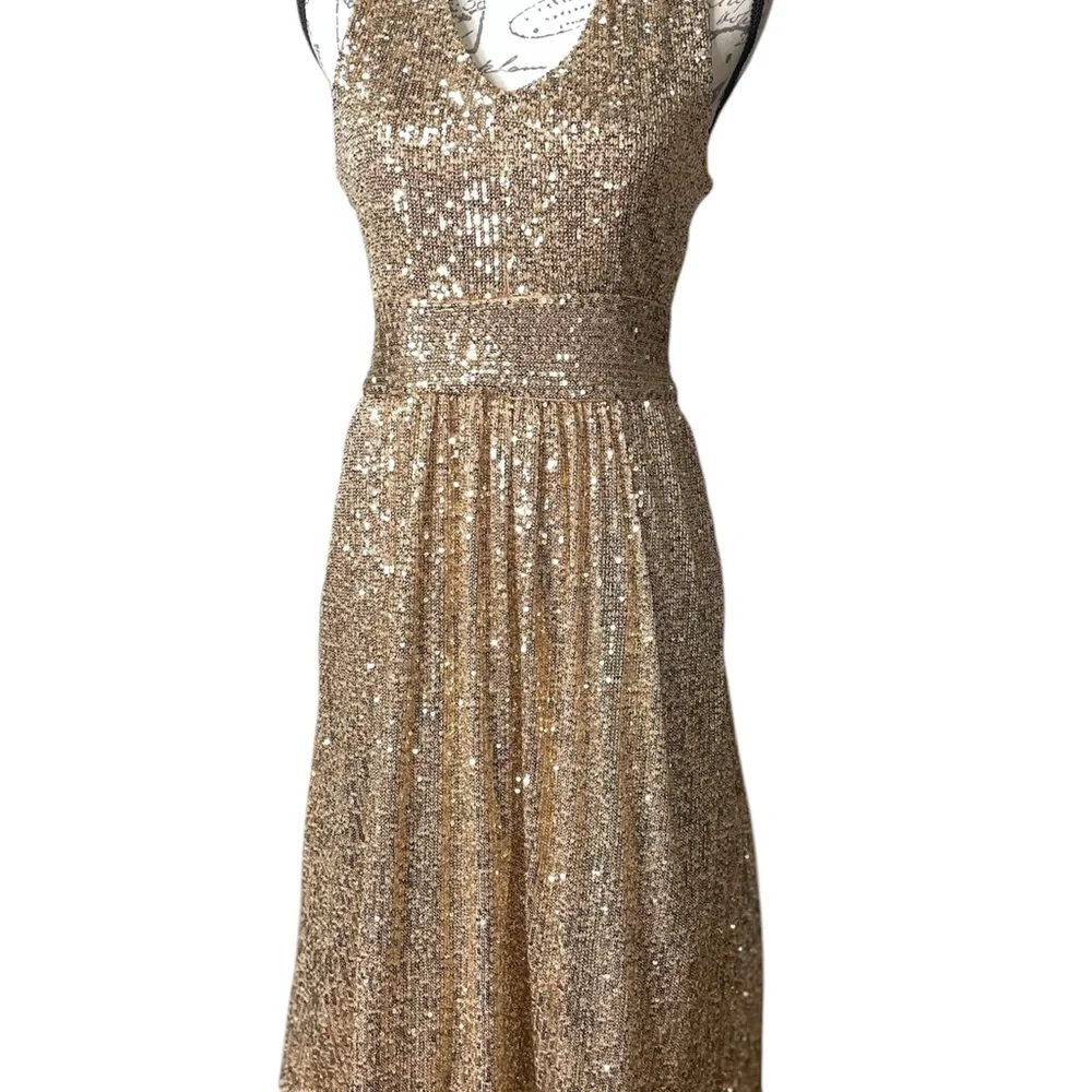 Gold Sequin Dress Formal Sleeveless V-Neck Party Dress with Ruffle Balloon Hem - Picture 6 of 9